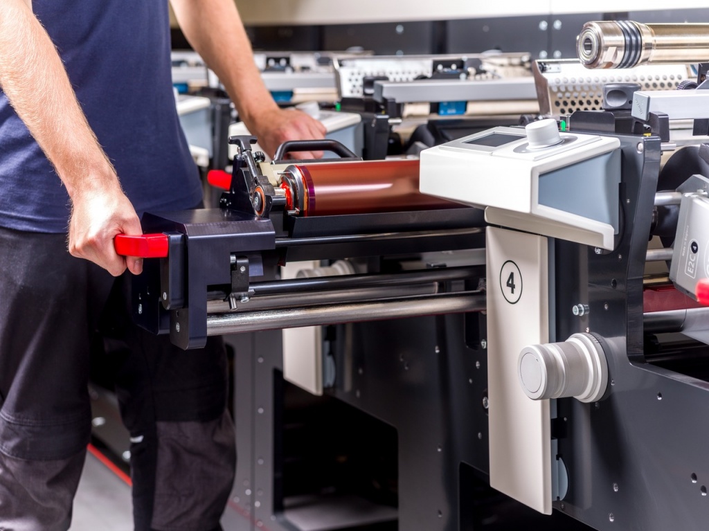 2. The ergonomic slide-out ink drawer is now standard on the EFnext generation.jpeg 2. The ergonomic slide-out ink drawer is now standard on the EFnext generation.jpeg